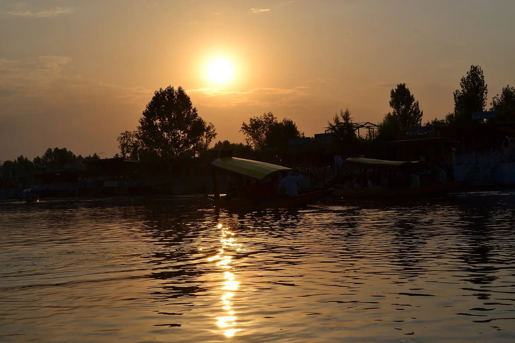 Sunset on Dal Lake